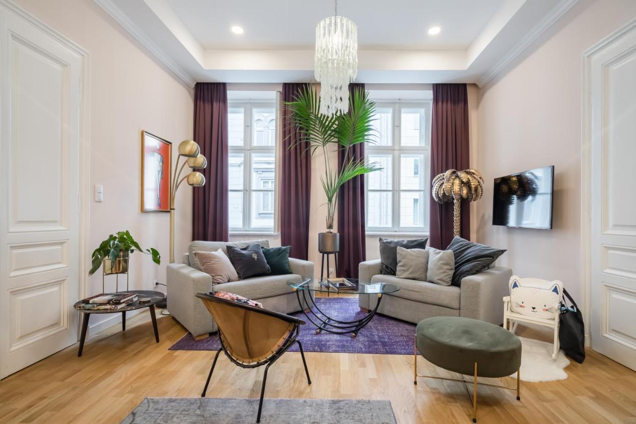 Bpr Adagio Design Home With A/C Budapest Bagian luar foto