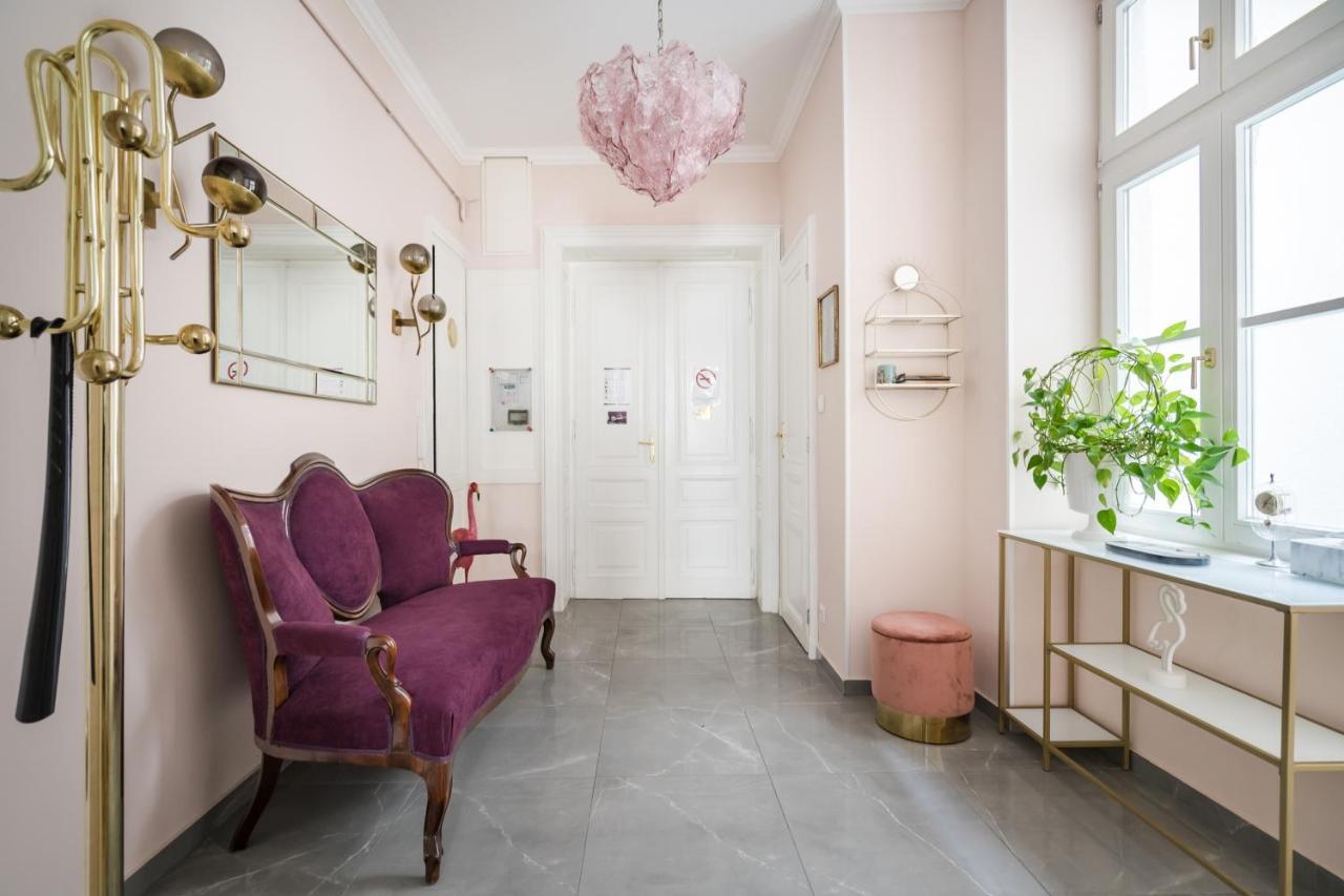 Bpr Adagio Design Home With A/C Budapest Bagian luar foto