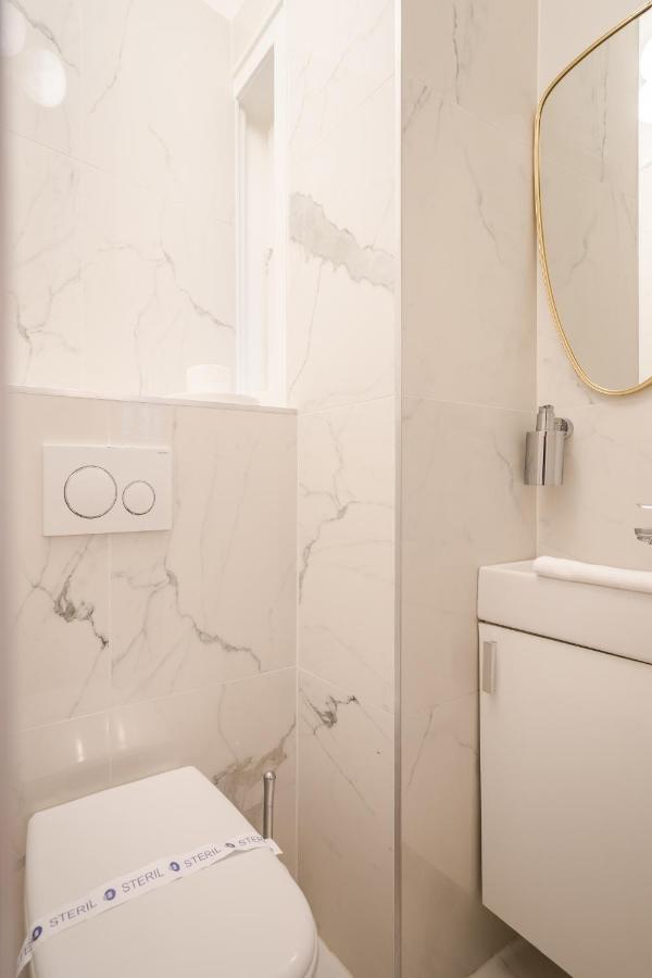 Bpr Adagio Design Home With A/C Budapest Bagian luar foto