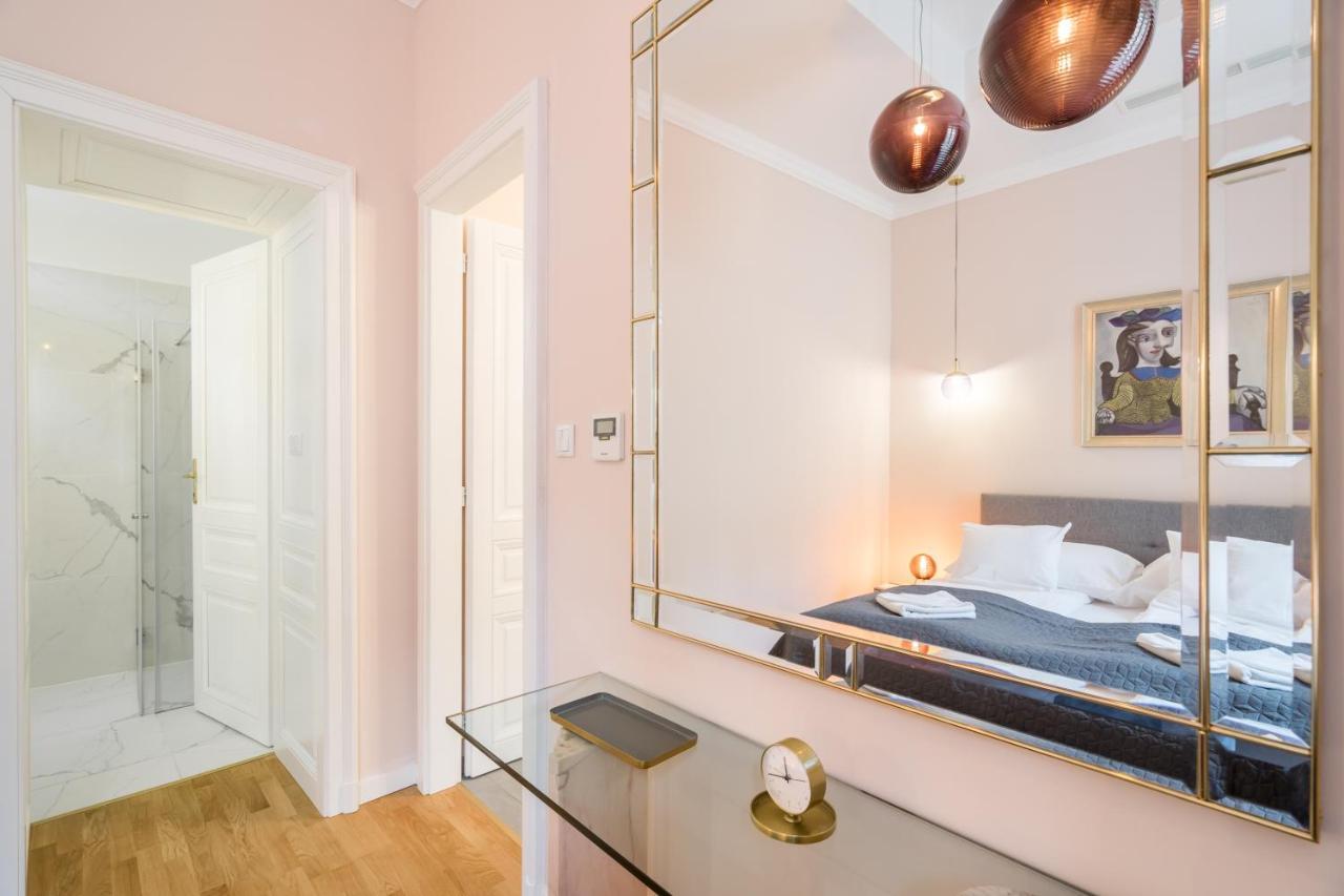 Bpr Adagio Design Home With A/C Budapest Bagian luar foto